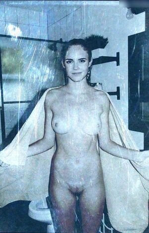 EyfINrQU emma watson 04.jpg